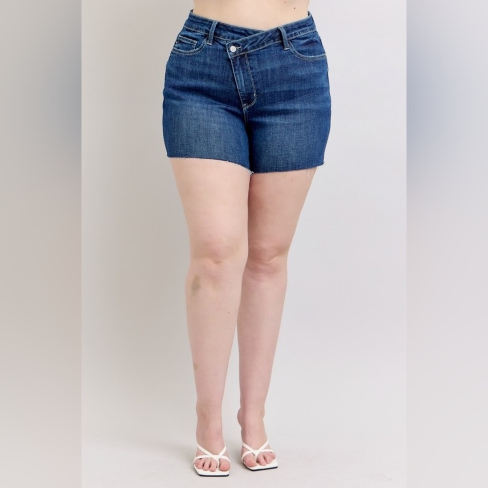Judy Blue High Rise Dark Wash Criss Cross Crossover Waistband Shorts Various NEW - Picture 5 of 16